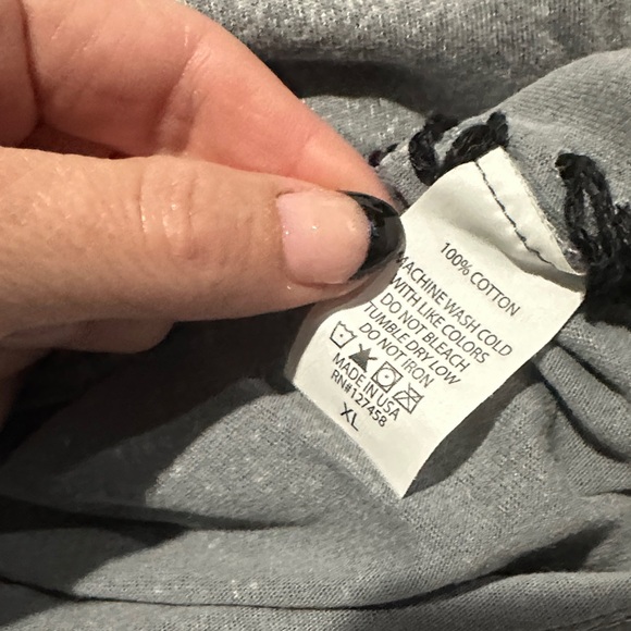 Affliction Gray T-Shirt with Patch and Stitch Detail - Picture 5 of 7